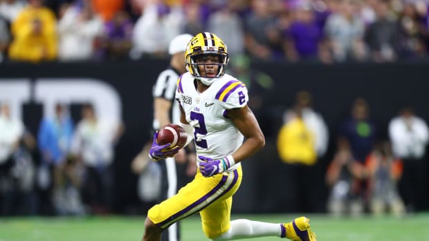 LSU Tigers wide receiver Justin Jefferson (2) against the Clemson Tigers in the College Football Playoff national championship game at Mercedes-Benz Superdome.